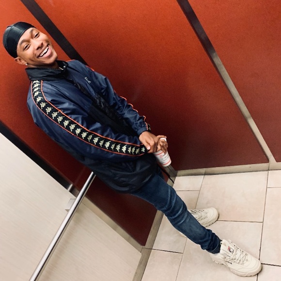 Meet your Posher, Virgil - Picture 2 of 6